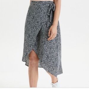 American Eagle Leopard Animal Print Wrap Midi Skirt Size M